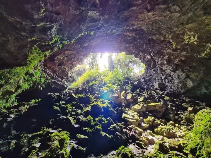 Legend has it that thousands of years ago the ancestors of the E De people lived deep underground, residing in the area’s caves.&nbsp;(Photo: viphuynh)