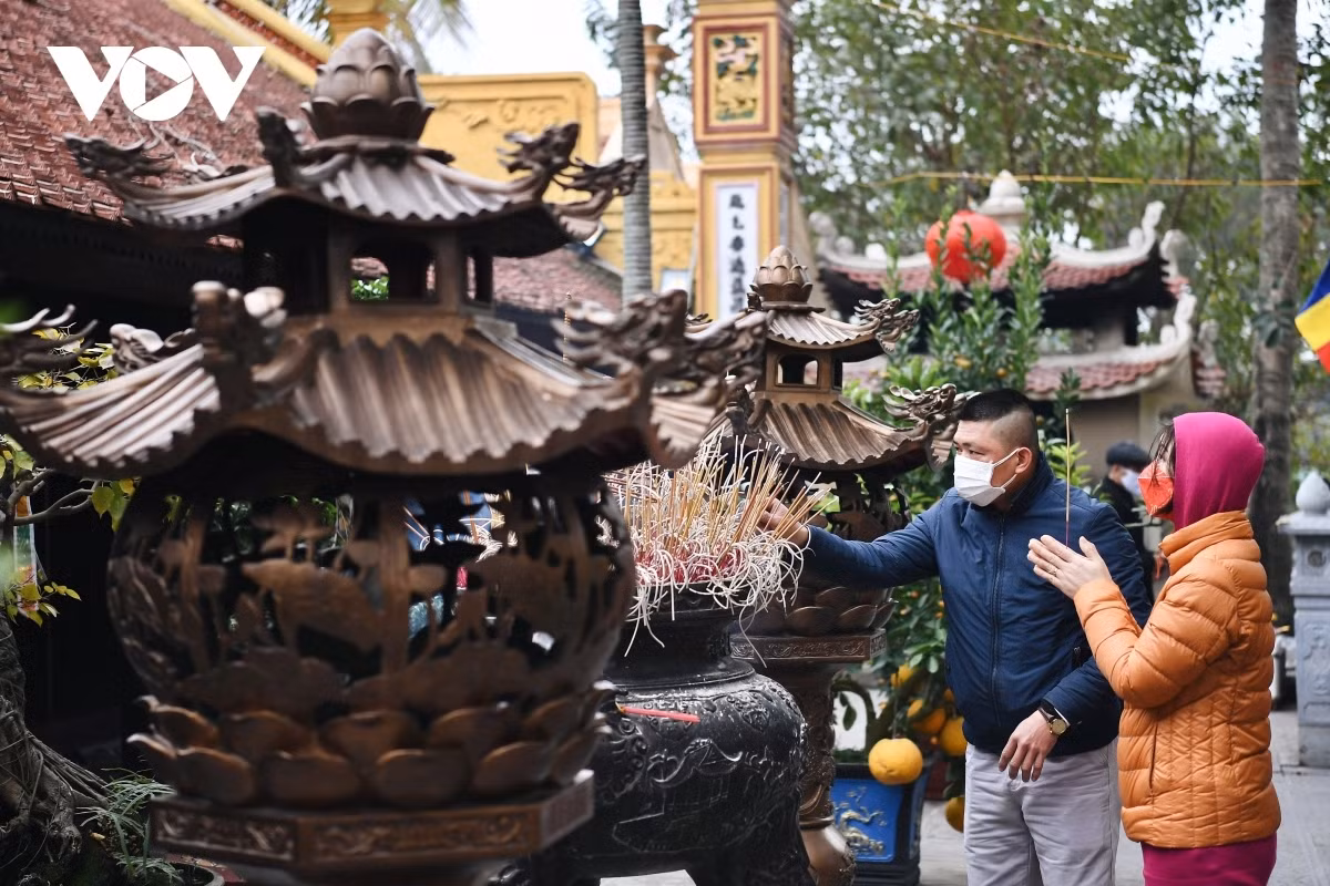 Peaceful and tranquil Hanoi on first day of Lunar New Year ảnh 19 Peaceful and tranquil Hanoi on first day of Lunar New Year ảnh 19