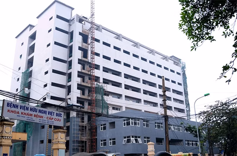 COVID-19: Vietnam-Germany hospital put into partial lockdown ảnh 1