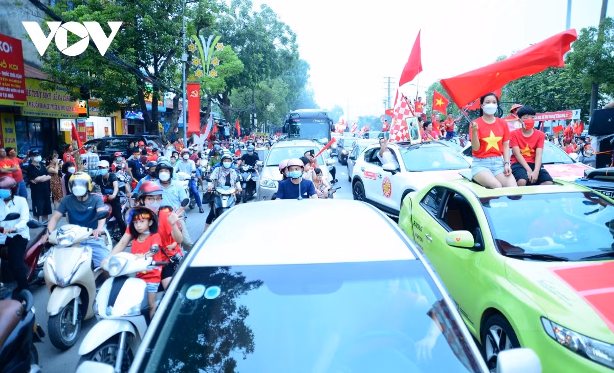 Spectators flock to Viet Tri Stadium to support the Vietnam U23 side in Group A matches.
