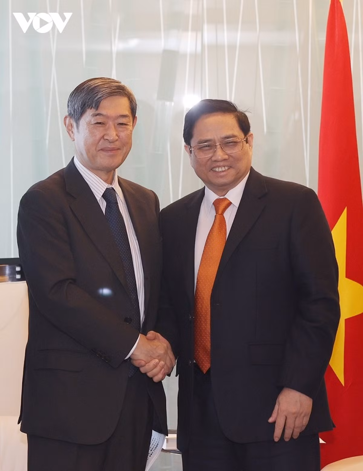 PM Chinh suggests Japan provide Vietnam with new-generation ODA ảnh 2 Prime Minister Pham Minh Chinh (R) and JICA President