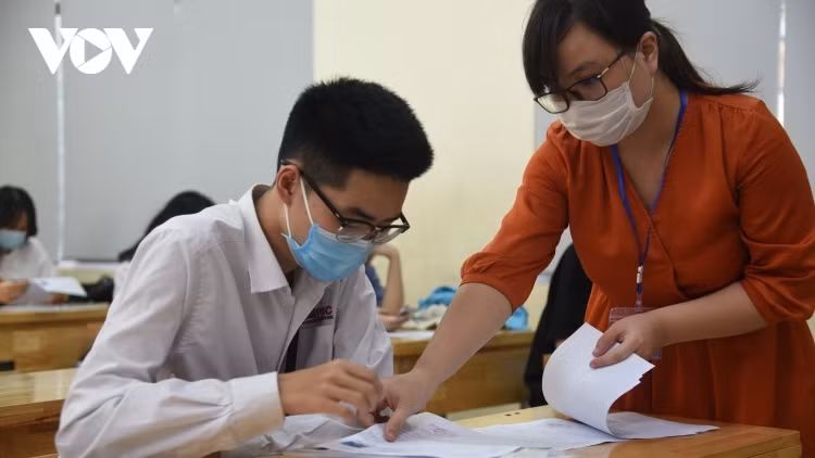 more than 1 million students to take high-school graduation exams picture 1