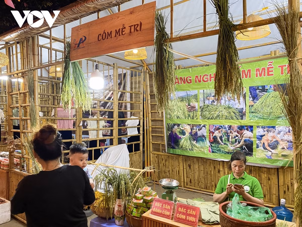 Hanoi Cuisine and Craft Village Tourism Festival celebrates SEA Games 31 ảnh 4 Hanoi Cuisine and Craft Village Tourism Festival celebrates SEA Games 31 ảnh 4