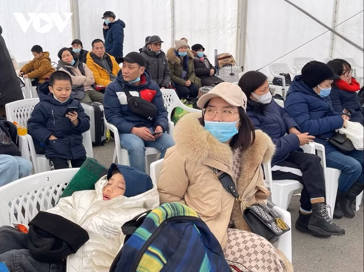 &nbsp; Many people show their fatigue after days of being evacuated fromUkraine.