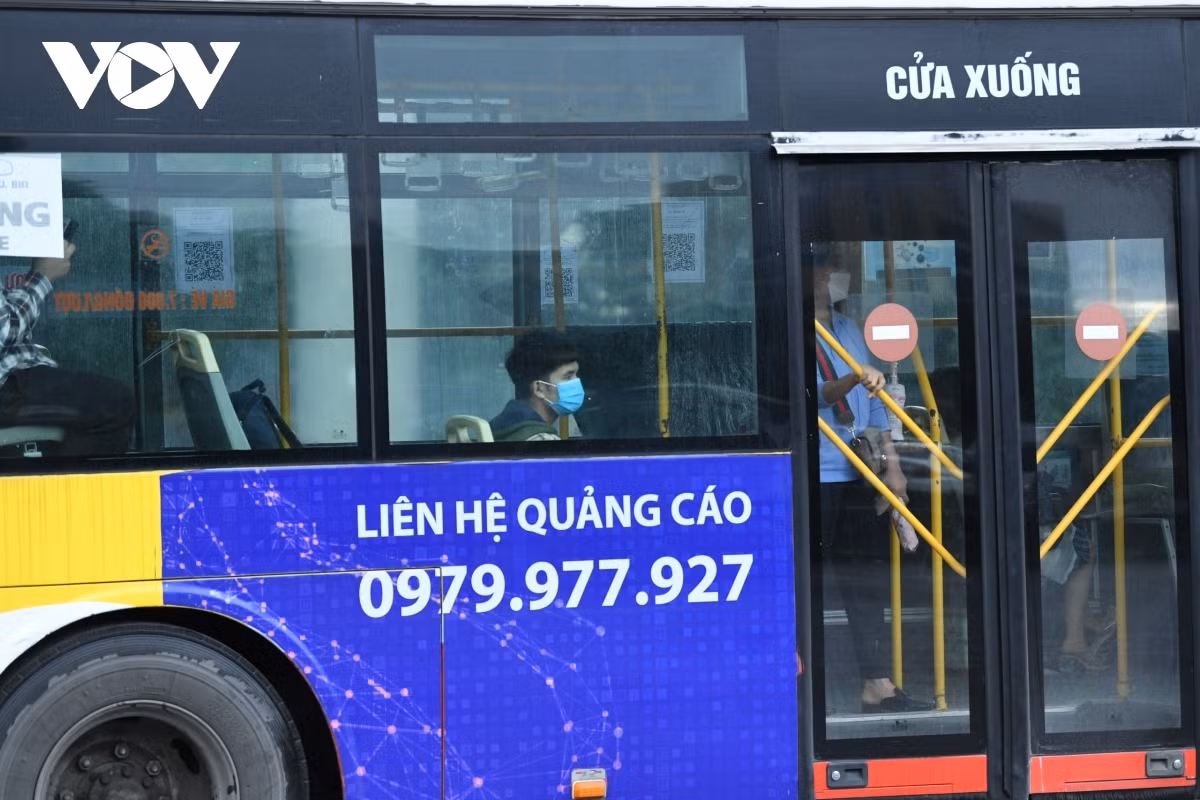 Few passengers can be seen during rush hour on October 14 throughout the capital city.