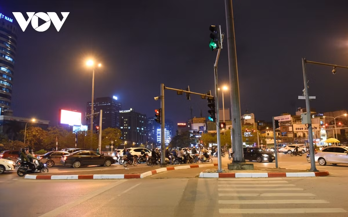 No traffic congestion is recorded at the Kim Lien-Dai Co Viet intersection.