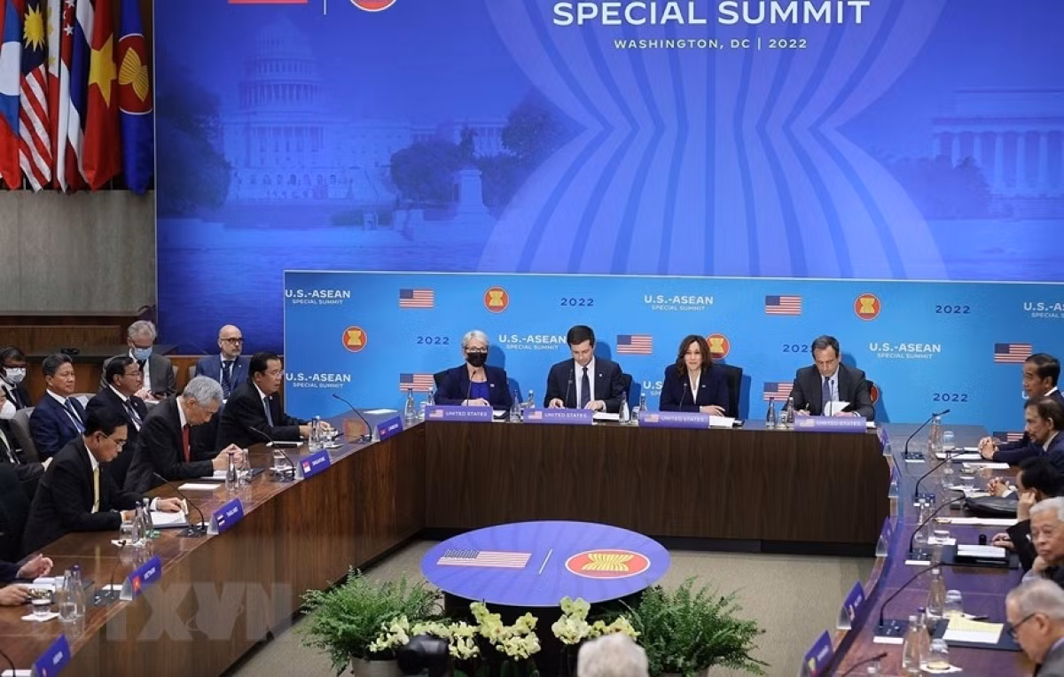 ASEAN leaders thank the US for its proactive support in responding to the COVID-19 outbreak, including rolling out vaccines and establishing the Southeast Asia Regional Office of the US Centers for Disease Control (CDC) in Hanoi. Moving forward, they anticipate that the US will go ahead with its support for pandemic prevention initiatives.