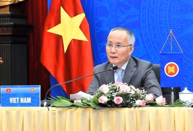 Deputy Minister of Industry and Trade Tran Quoc Khanh at the meeting. (Photo: VNA)