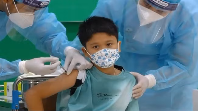 Vietnam plans to vaccinate children aged 5 to 11 in 2022 (Illustrative image)