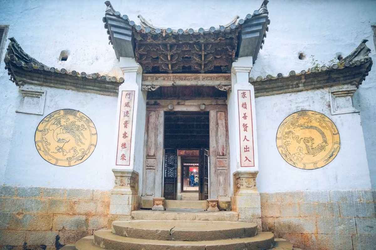 Mong King Palace features a unique style of architecture. (Photo: Photo tour Ha Giang)