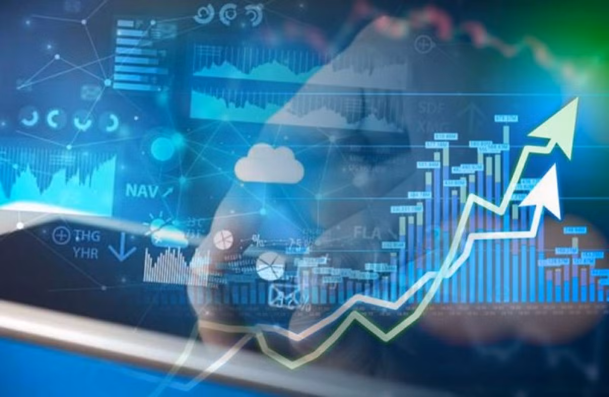 Experts believe stock market highs are positive signs for economic recovery ảnh 1