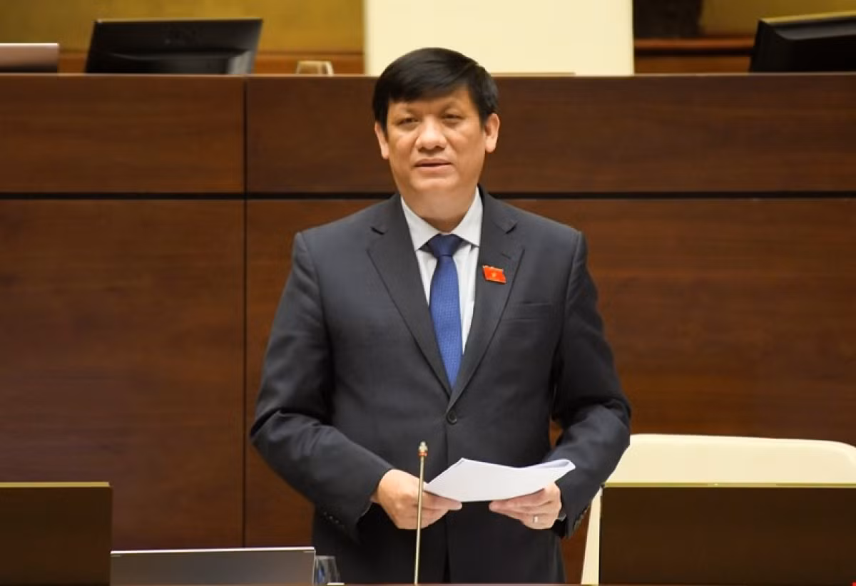 Heath Minister&nbsp; Nguyen Thanh Long is the first cabinet member to&nbsp;be grilled by lawmakers.