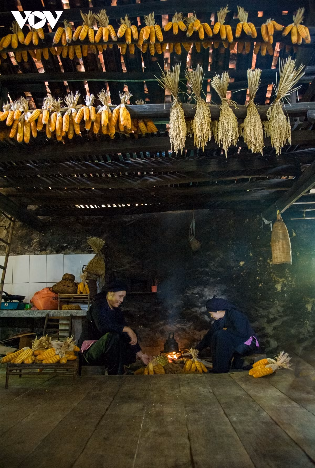 Discover unique Khuoi Ky stone village in Cao Bang ảnh 10 A traditional stone stilt house features three rooms, whilst those who are more well-off usually have five.