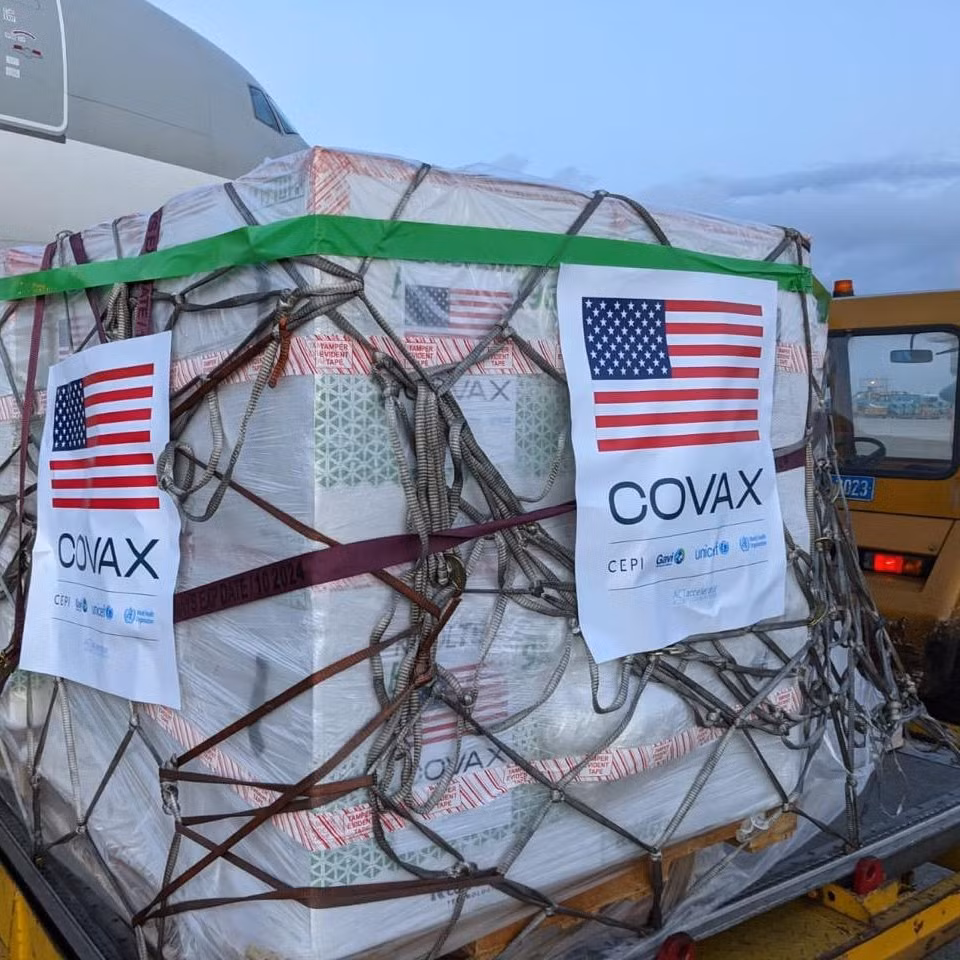 US donates additional 1.3 million doses of Pfizer vaccine to Vietnam ảnh 1 Another batch of the Pfizer vaccine numbering more than 1.3 million doses donated by the US Government has arrived in Vietnam. (Photo: US Embassy).