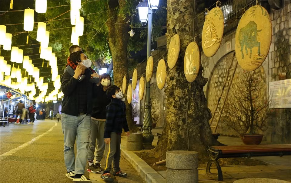 These famous places see a large number of people gather each Tet, this year the number seems to have decreased due to the impact of the COVID-19 pandemic.