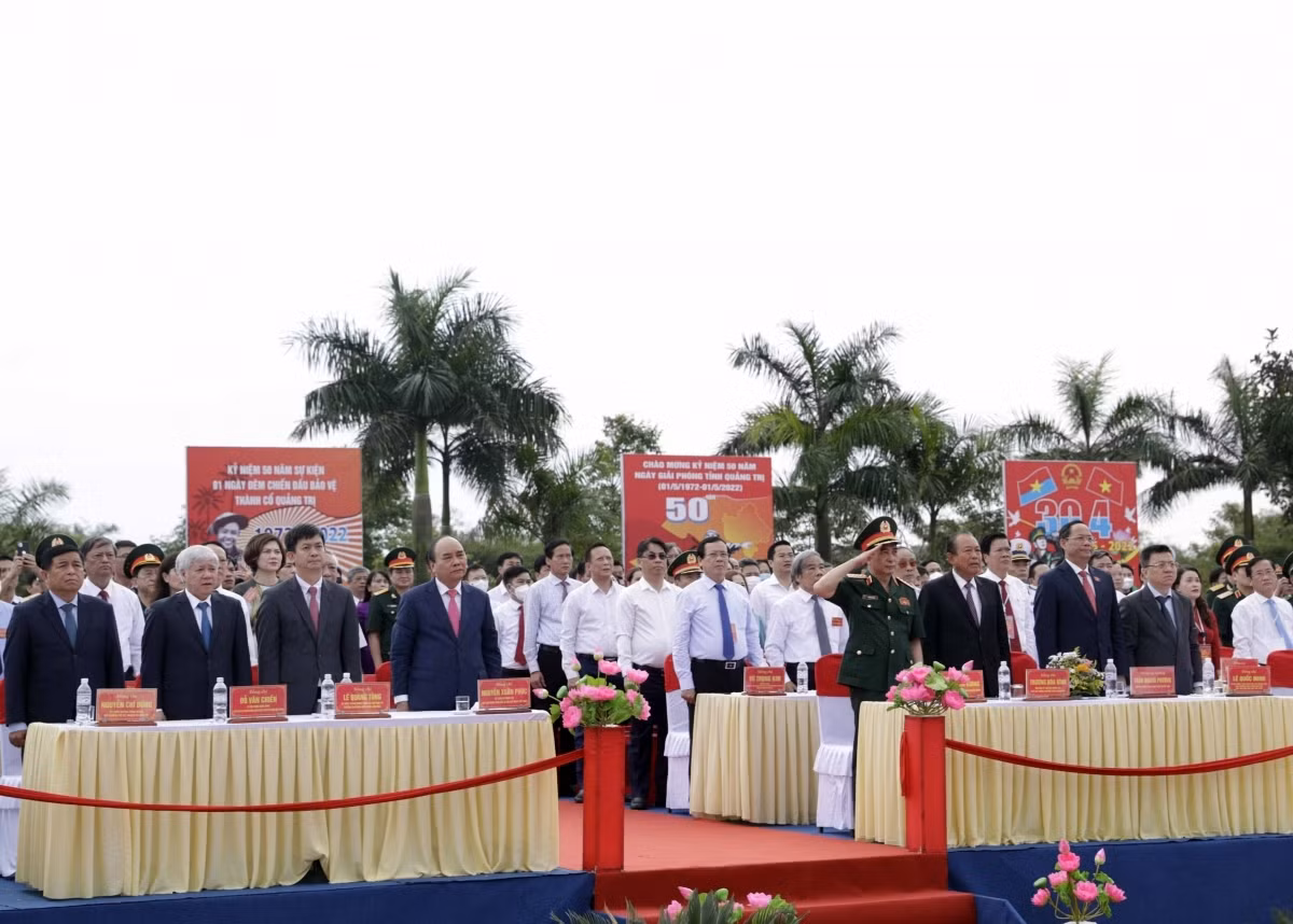The ceremony also attracts the participation of heroic mothers, war veterans, local people, and tourists.