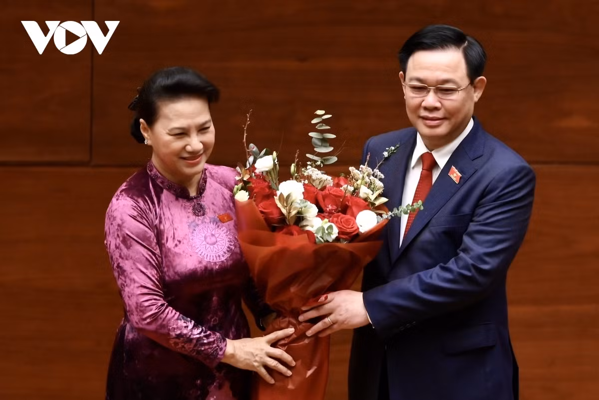 New NA Chairman Vuong Dinh Hue sworn into office ảnh 2 New NA Chairman Vuong Dinh Hue sworn into office ảnh 2