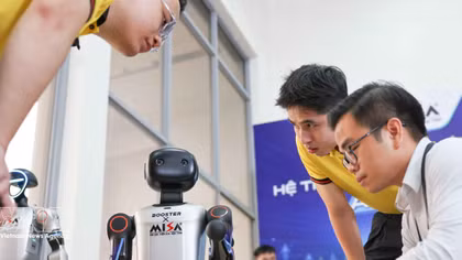 Vietnam positioned to harness AI wave, World Bank report says