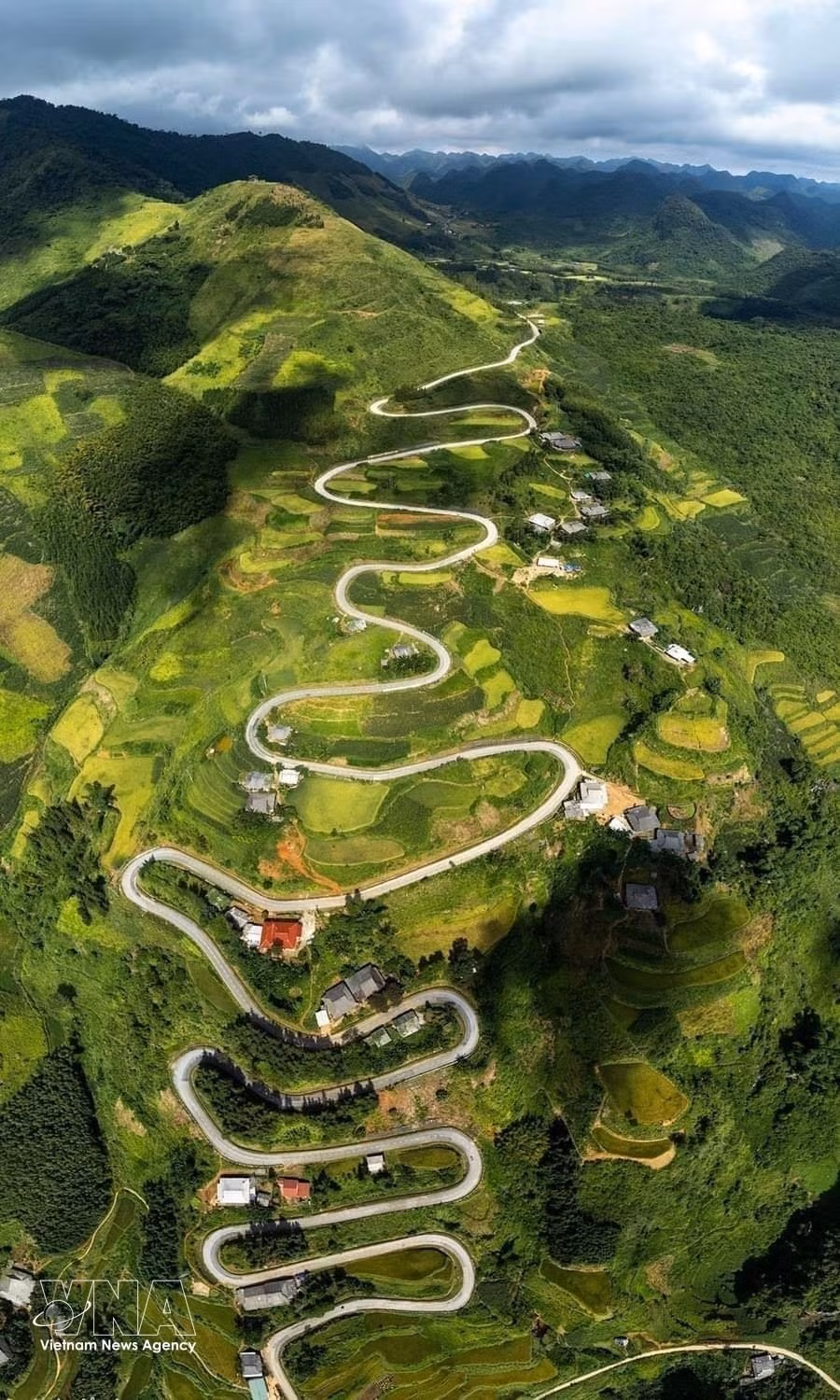 Khau Coc Cha Pass, renowned for its majestic mountain scenery, is one of the highlights of the Non Nuoc Cao Bang UNESCO Global Geopark. Photo: VNA