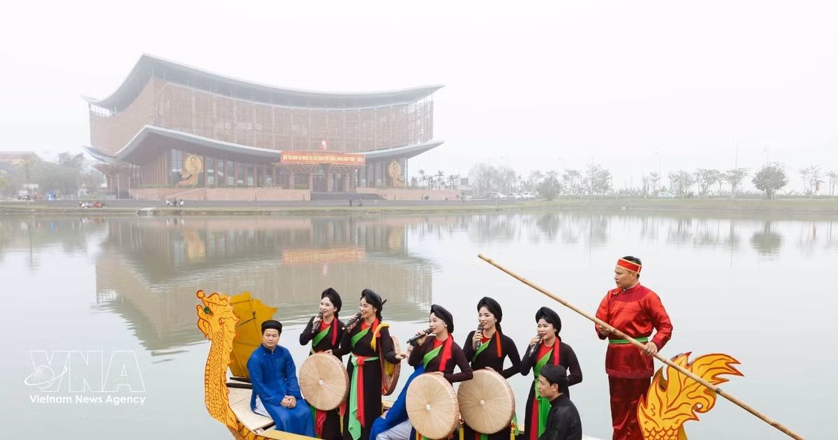 vnanet-potal-van-hoa-soi-duong-lang-diem-cai-noi-cua-nhung-lan-dieu-dan-ca-quan-ho-7279170.jpg