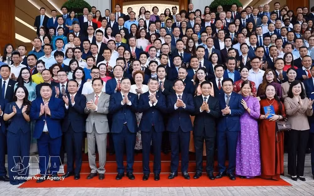 Prime Minister Le Minh Hung and delegates at the event (Photo: VNA)