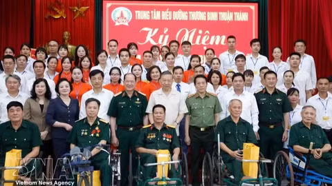 Top leader calls for better care for invalids, revolutionary contributors