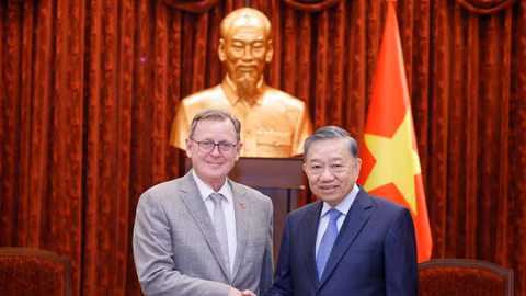 Top Vietnamese leader receives German Bundestag Vice President