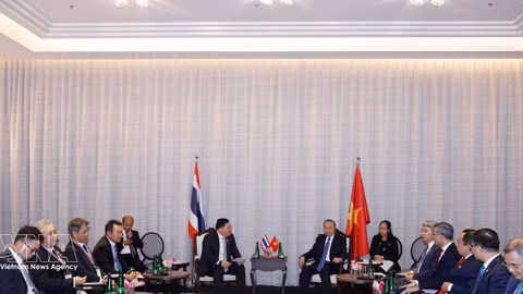 Top Vietnamese leader encourages Thai corporations to expand high-quality investment in Vietnam