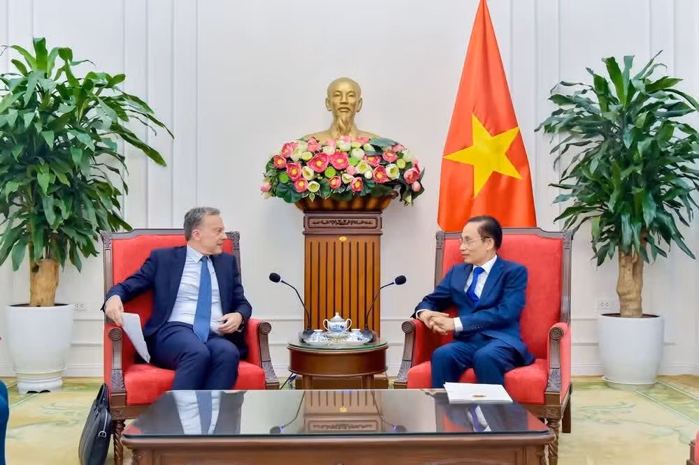 Foreign Minister Le Hoai Trung and French Ministry for Europe and Foreign Affairs during a meeting in Hanoi on July 8, 2026. (Photo: Ministry of Foreign Affairs)