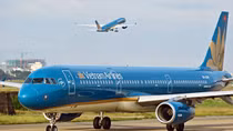Fully vaccinated people should be allowed to fly on domestic air routes