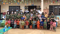 Meaningful gifts for students in Dien Bien Dong
