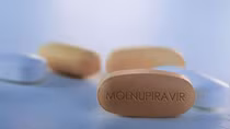 300,000 oral pills for COVID-19 patients to arrive in HCM City