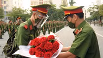Public Security Ministry sends thousands of policemen to support pandemic-hit areas