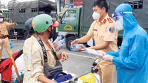 Traffic police not only fulfill their duties, but also actively support people in need