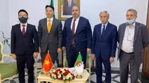 Vietnamese, Algerian parties bolster relationship