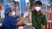 HCM City administers third COVID-19 vaccine shots from December 10