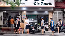 Hanoi allows takeaways and other services in safe areas