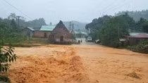 Mountainous areas cut off by flooding in the central region