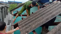 Local police support people in storm