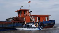 Waterway traffic police fulfill their tasks