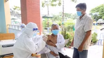 Tay Ninh medical police force carries out vaccination program for local people