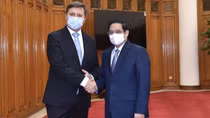 Poland donates 501,000 AstraZeneca COVID-19 vaccine doses to Vietnam