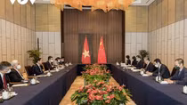 China donates 500,000 more COVID-19 vaccine doses to Vietnam