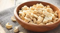 Switzerland increases import of Vietnamese cashew nuts