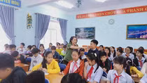 Policewomen in Da Nang uphold their roles in mass mobilization