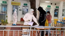 Hanoi to double down on COVID-19 control measures as cases surge