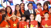 PM meets Vietnamese community in Abu Dhabi