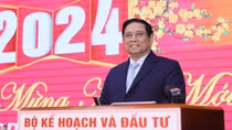 PM meets with representatives of foreign-invested enterprises in Vietnam