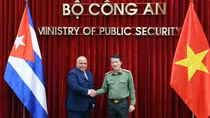 Minister Luong Tam Quang hosts outgoing Cuban Ambassador