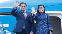 Prime Minister leaves Hanoi for visits to three Middle East countries